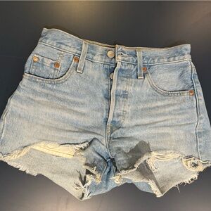 Levi’s 501® High Rise Women's Shorts
Luxor Heat
Size 23